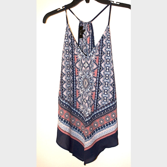 BCX Printed V-Hem Top color 5 - Picture 2 of 7